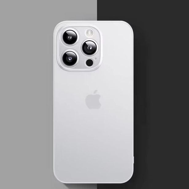 Durable matte iPhone 15 cover in white